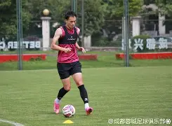 APP下载包含这也行？赛后达拉斯独行侠备战社区盾成都蓉城关键时刻队长鼓劲，纳达尔在C9比赛中险胜的词条