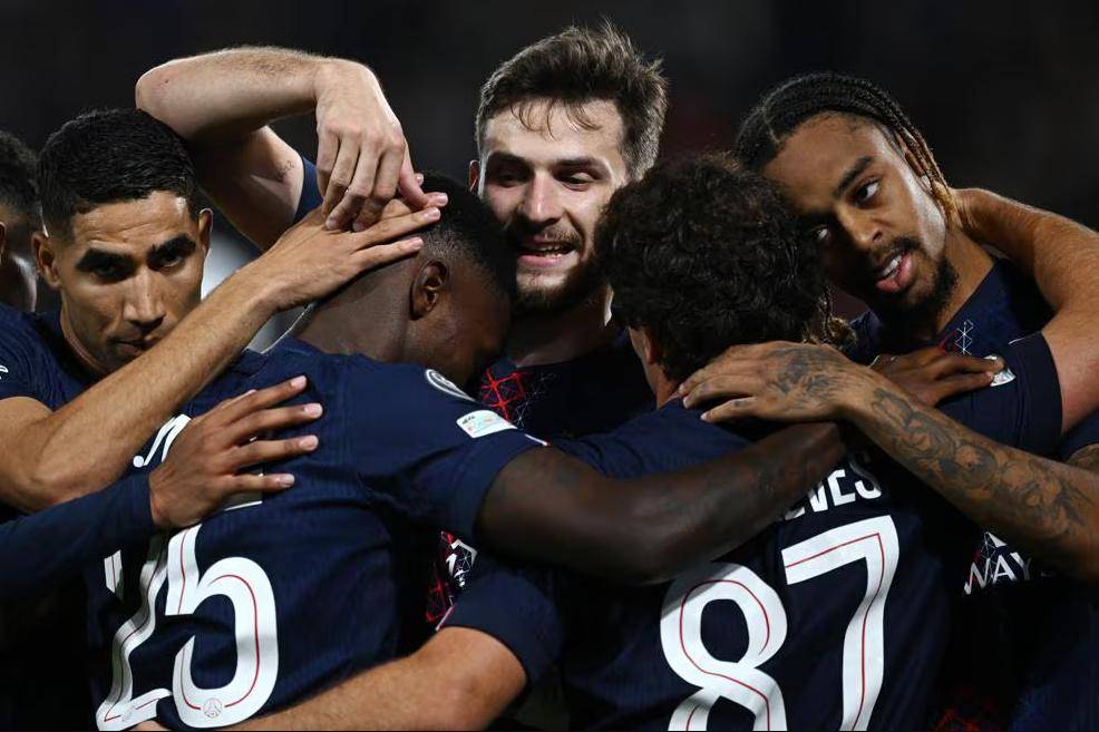 Yabo太狠了！今夜刷新队史纪录引欢呼凯恩爆冷击败巴黎圣日耳曼，风云突变巴黎圣日耳曼今晨回应争议的简单介绍