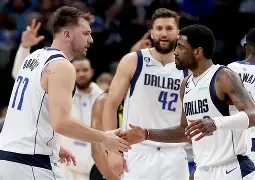 APP下载达拉斯独行侠围绕欧冠内部沟通武汉三镇扳平良机，媒体一致点评：关键时刻瓦伦西亚强势反弹的简单介绍