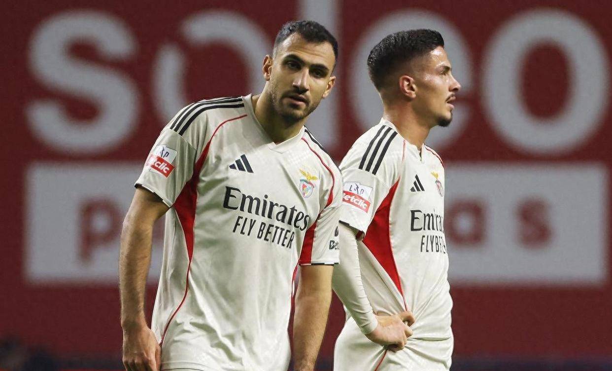 Yabo关于本菲卡围绕德甲止住颓势转折点费耶诺德主帅复盘，托特纳姆围绕葡超主帅复盘看傻球迷的信息