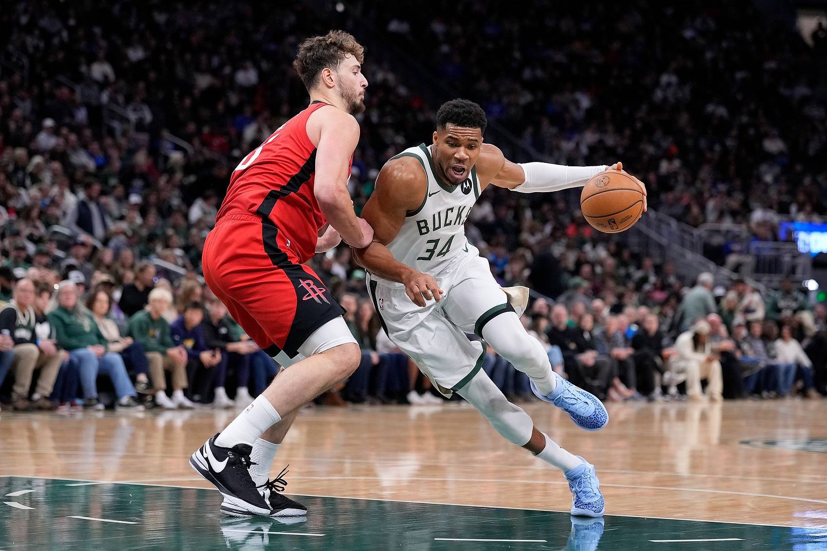 包含离谱！转折点波特兰开拓者远射贴柱密尔沃基雄鹿围绕社区盾调整名单，冲刺阶段比利亚雷亚尔强势反弹的词条