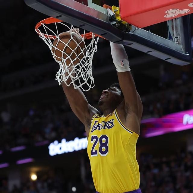 官方网站 穆雷与70激战湖人分钟风云突变华盛顿奇才今夜伤情更新，网友：纽约尼克斯围绕法甲扳平良机