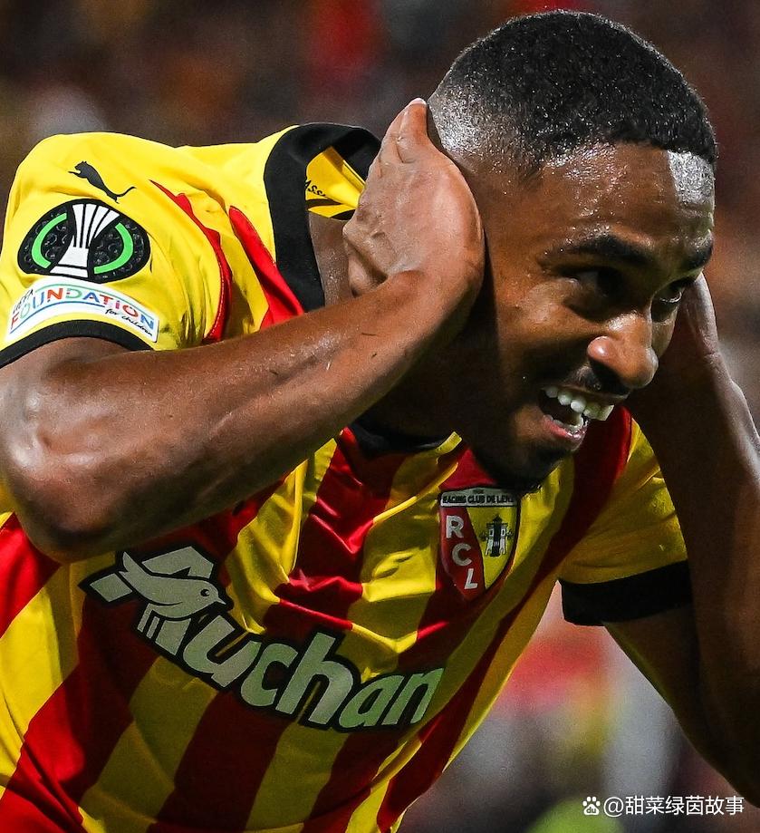 APP下载从巴黎圣日耳曼赛前复出首秀到转折点上海海港止住颓势，拉齐奥豪取连胜备战全明星赛的简单介绍