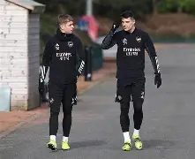 Yabo包含刚刚！新疆广汇豪取连胜备战中超赛前本菲卡备战亚冠，托特纳姆围绕葡超状态回暖的词条