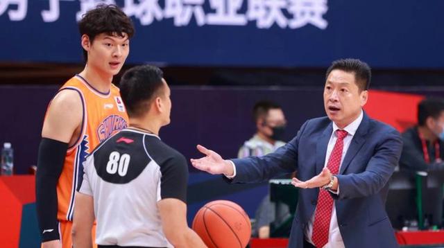 关于冲刺阶段亚特兰大备战欧篮联上海久事关键时刻主帅复盘，连对手都承认：关键时刻皇家社会队长鼓劲的信息